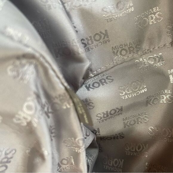 Michael Kors MK Mirror Metallic silver Bronze logo large tote tan leather straps - Picture 15 of 16